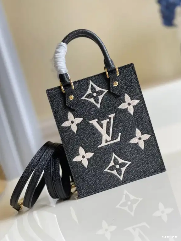 LOUIS PETIT VUITTON SAC PLAT 0705